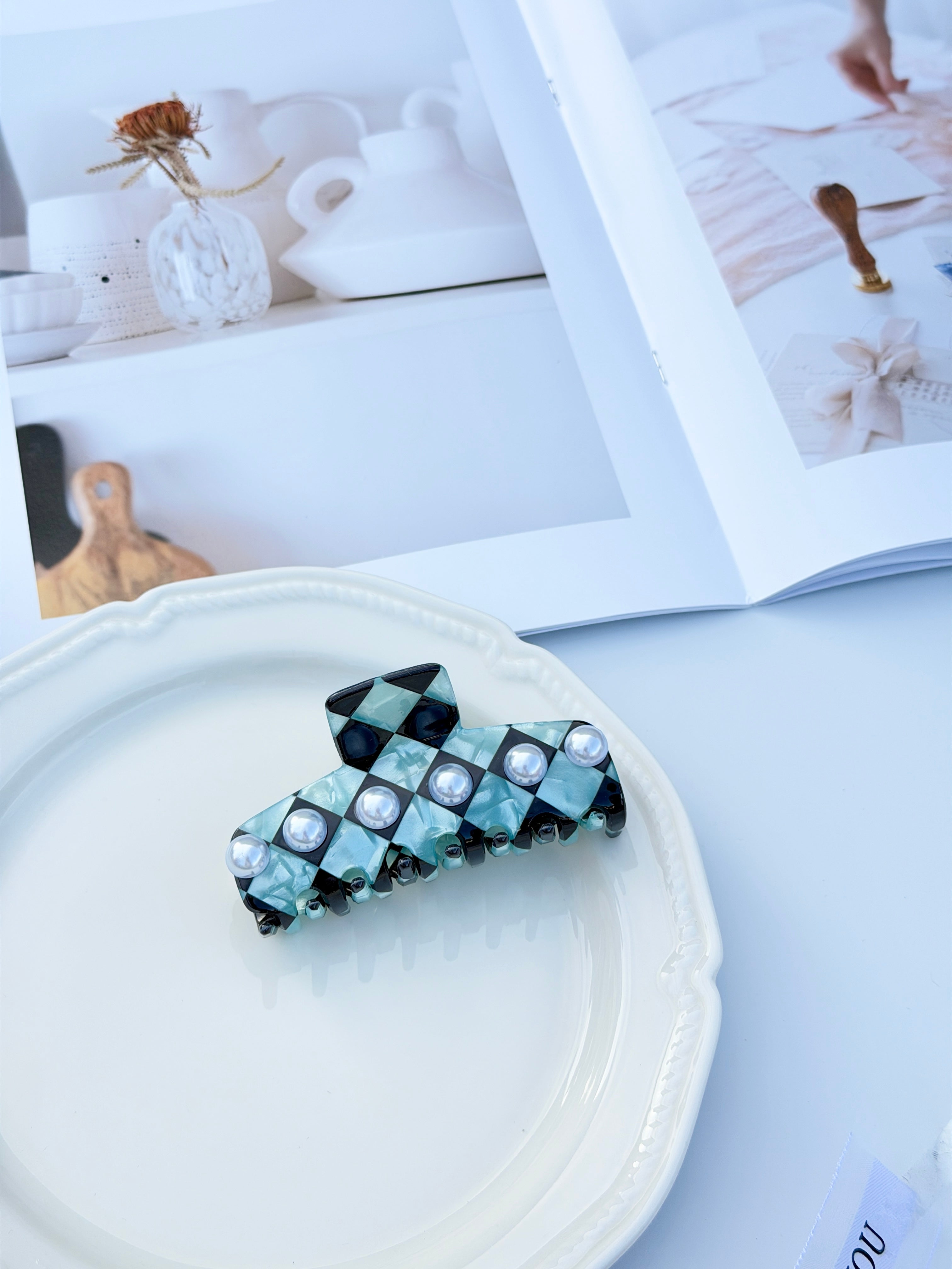Pearl Checkerboard Hair Claw Clip