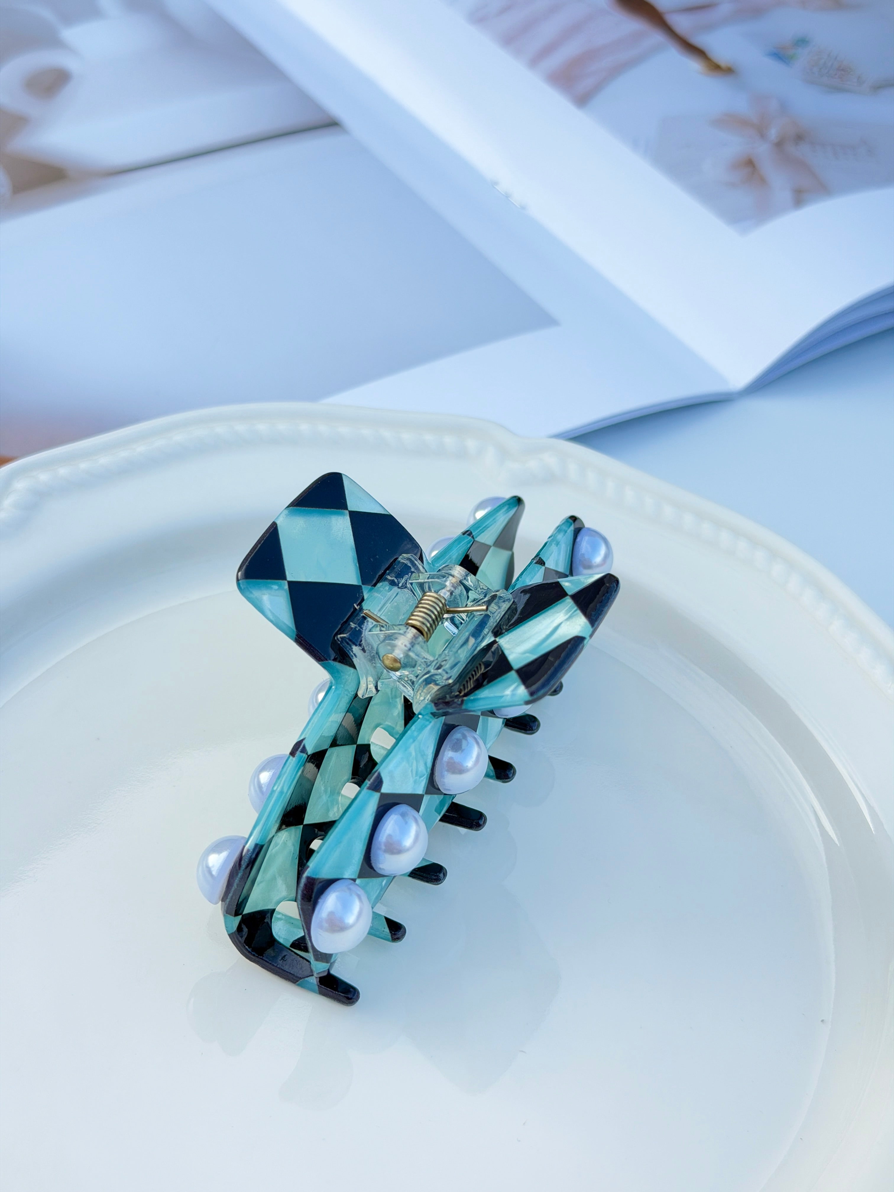 Pearl Checkerboard Hair Claw Clip