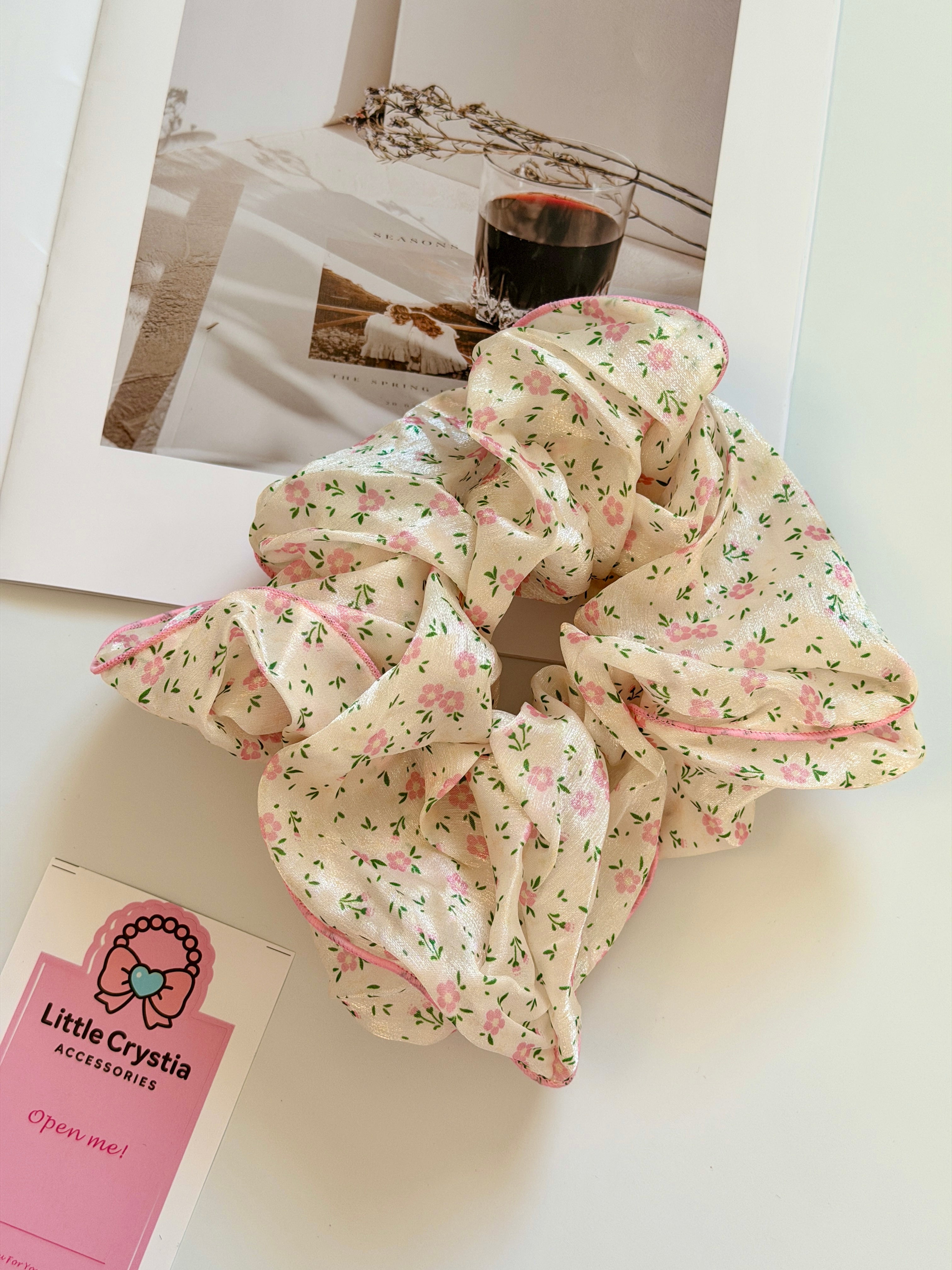 Ditsy Floral Oversized Scrunchie